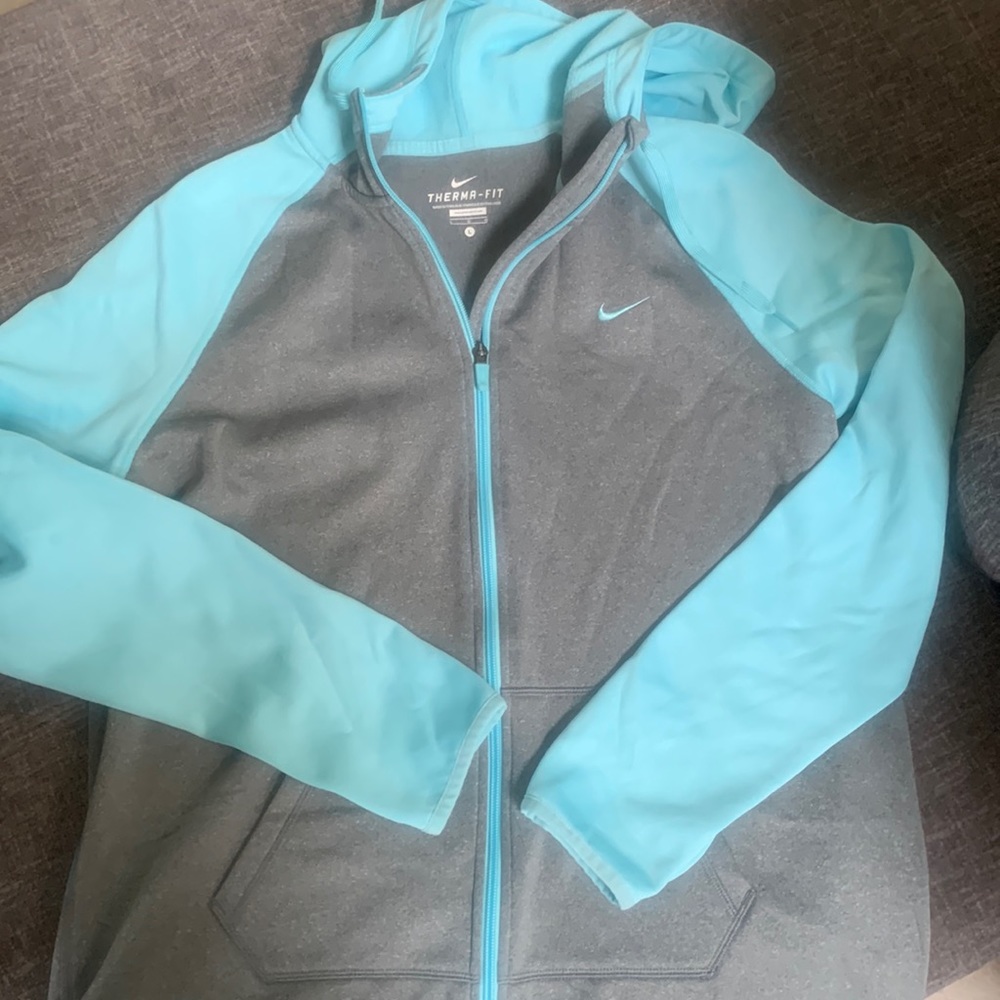 Women’s Thermafit Nike Hoodie